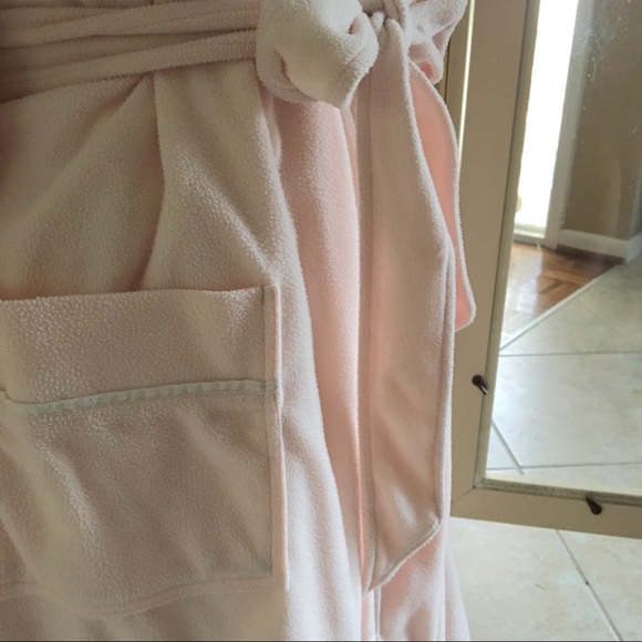 EDDIE BAUER PALE PINK WHITE TRIM BLANKET SOFT ROBE - Picture 3 of 4